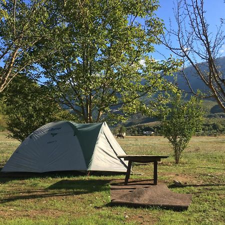 Albturist Ecocamping Permet & Outdoor Sports Center Hotell Eksteriør bilde