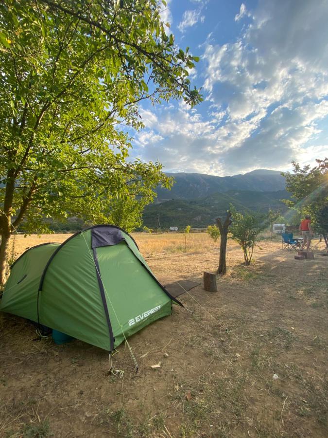 Albturist Ecocamping Permet & Outdoor Sports Center Hotell Eksteriør bilde